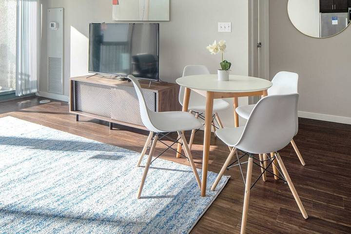 Vacation house for 3 people, with balcony, with pets in Chicago