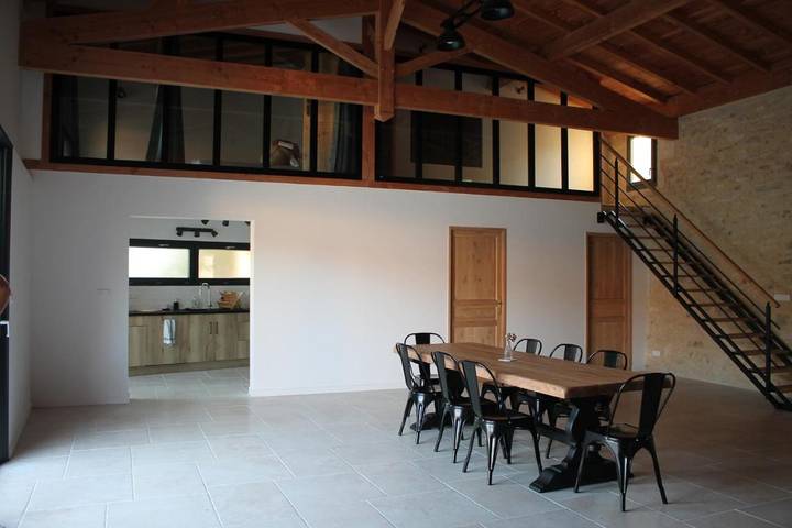 Location de vacances pour 11 personnes, avec jardin et piscine, adapté aux familles à Saint-Yzans-de-Médoc - 2