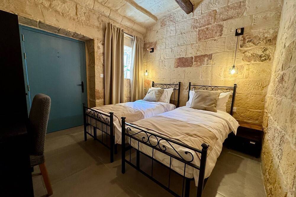 Kappella Boutique - Room 4 in Żurrieq, Malta Island