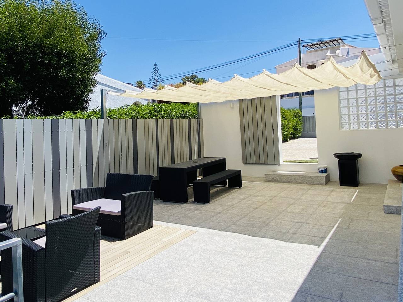 Modern Villa in Quarteira with Private Pool, Garden, and Close to the Sea - Sleeps 8 in Quarteira, Faro District