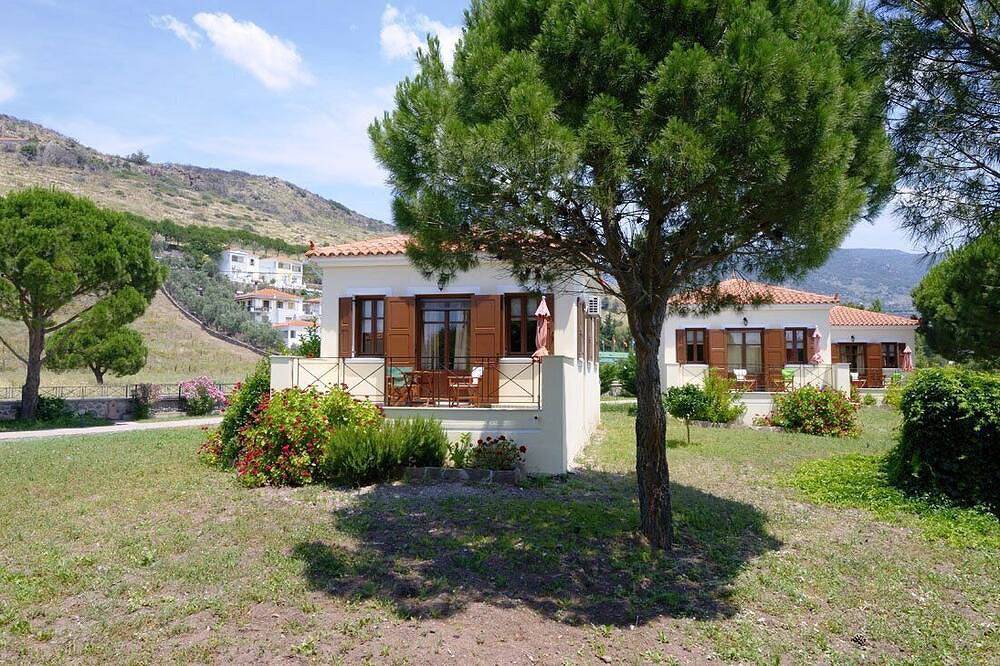 Gaea Gardens Studios - Holiday home in Petra, Lesbos