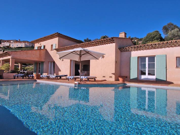 Location de vacances pour 10 personnes, avec balcon ainsi que piscine et jardin dans Golf Bluegreen Sainte-Maxime - 3