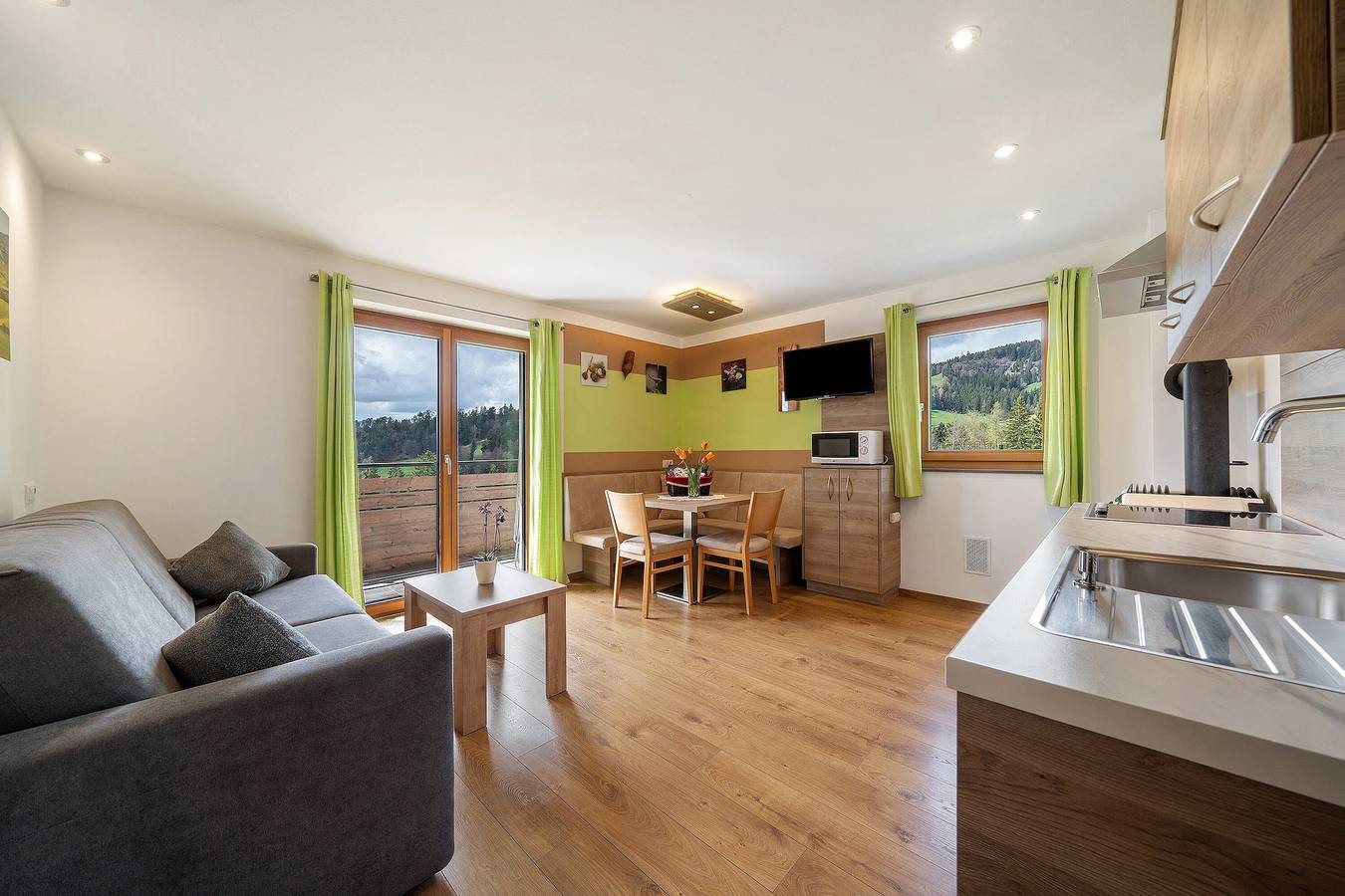 Ganze Wohnung, Ferienwohnung 'Waldheim' mit Bergblick, Wi-Fi und Klimaanlage in Vöran, Sarntaler Alpen