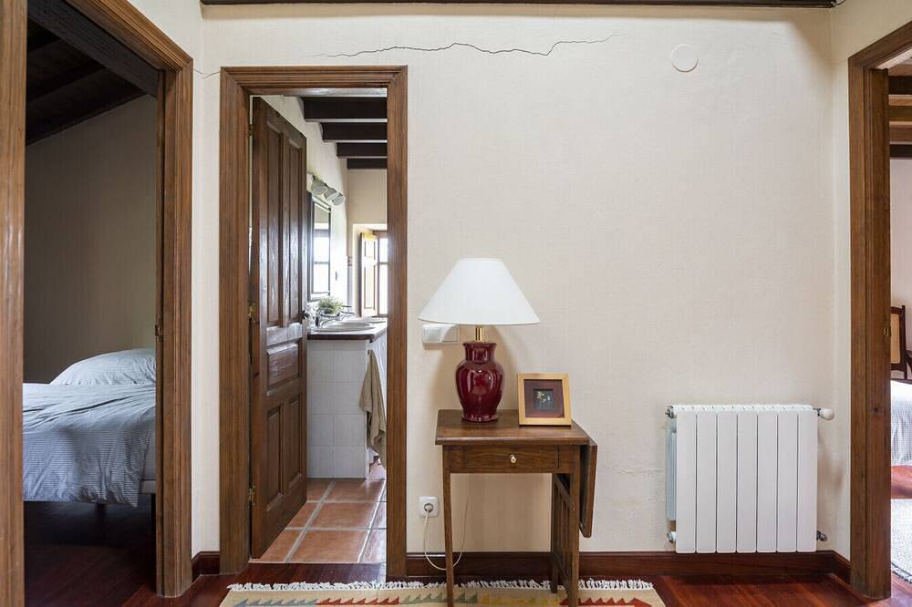 Beautiful and cozy apartment close to city center with a living room and bed room in Bareyo, Cantabrian Coast