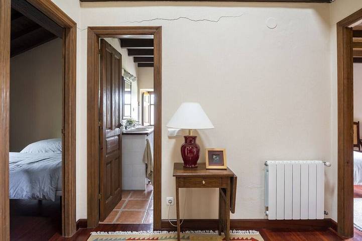 Beautiful and cozy apartment close to city center with a living room and bed room in Güemes, Bareyo
