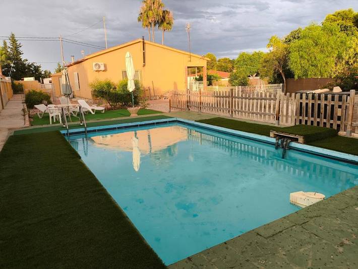 Casa de vacaciones para 4 personas, con jardín además de piscina y vistas, Se admiten mascotas - 1