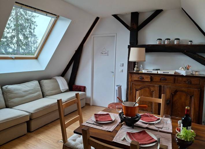 Apartment 'La Tramolière' with Private Pool, Wi-Fi and Air Conditioning in La Tour-du-Pin region