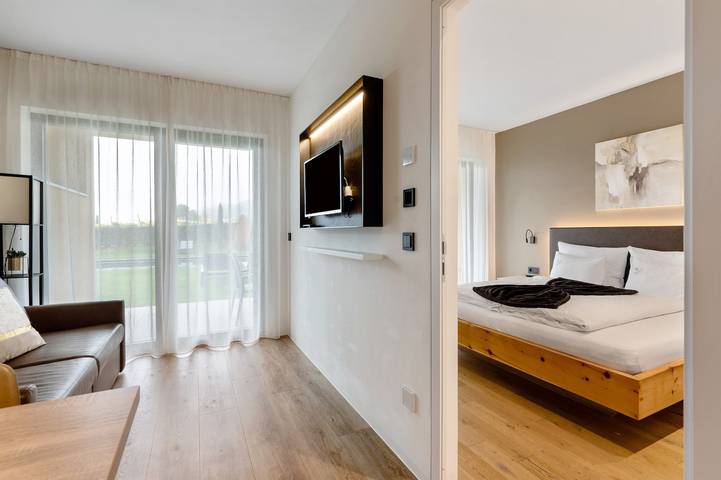 Entire apartment, Apartment 'Weingut Gasshof Apt Mathias' with Mountain View, Pool and Sauna in Berg (Eppan), Eppan an der Weinstraße