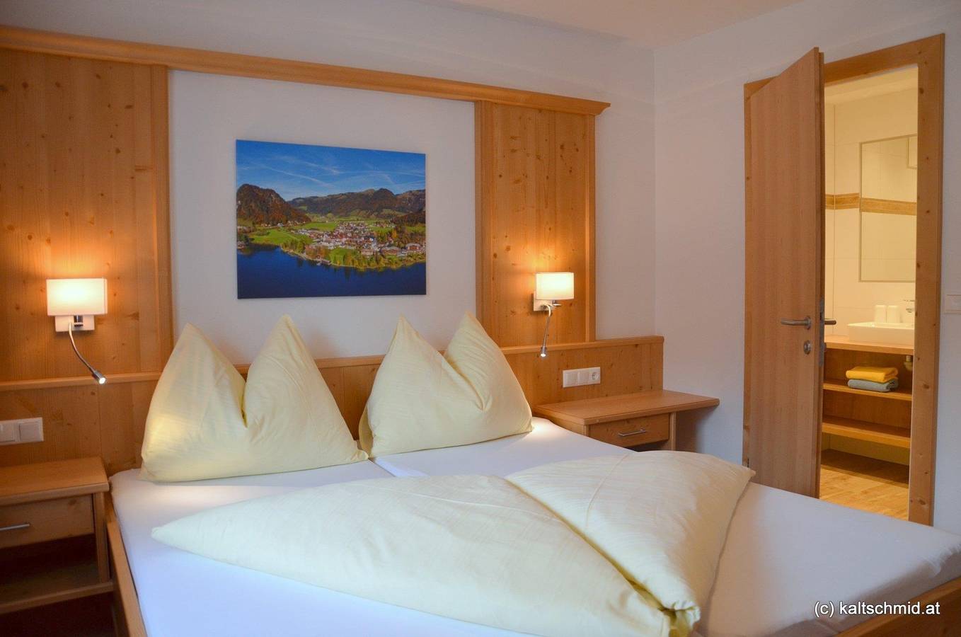 Ganze Ferienwohnung, Ap. Type 2, 2-Raum, 2 Bäder, Balkon Straßenseite in Walchsee, Kaiserwinkl