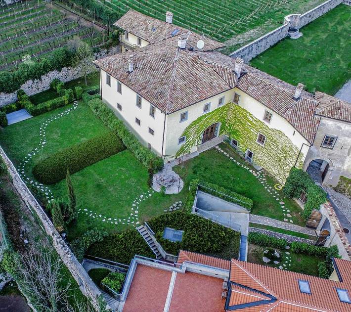 Maison d’hôte, avec Balcon et Terrasse ainsi que Jardin et Piscine à Vallarsa