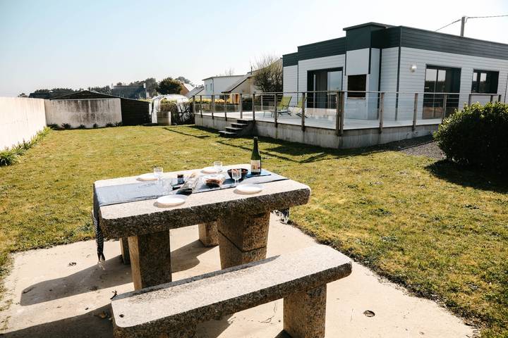 Location de vacances pour 4 personnes, avec jardin et terrasse à Plounéour-Trez - 2