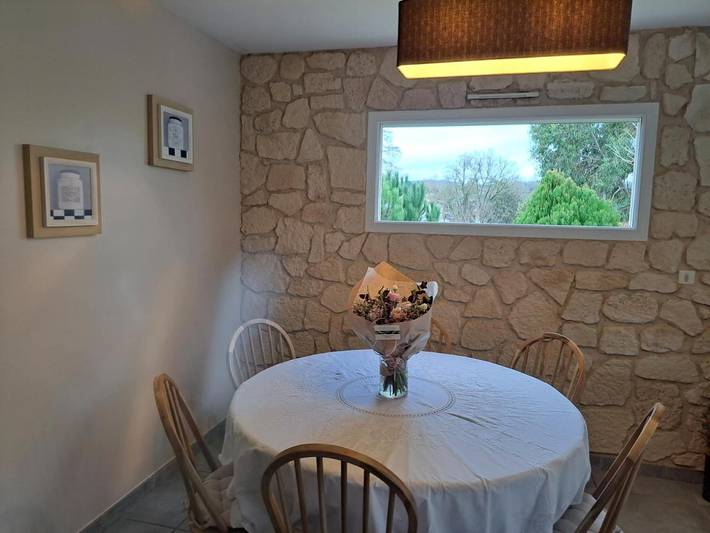 Gîte pour 2 personnes, avec terrasse ainsi que jardin et piscine à Castéra-Verduzan - 2