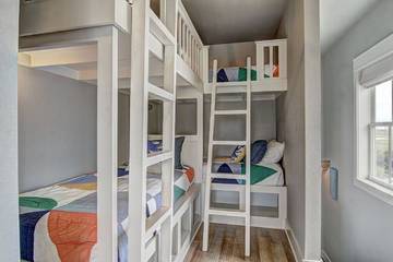 Vacation House for 14 Guests in Port Aransas, Mustang Island, Picture 3