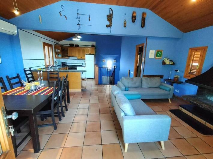 Apartamento para 8 personas, con jardín y vistas, Se admiten mascotas en Laspuña