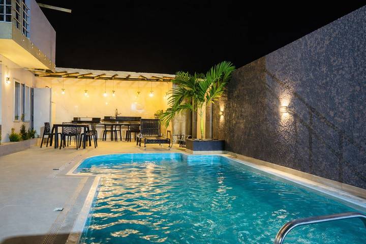 Holiday apartment for 5 people, with balcony and pool - 1