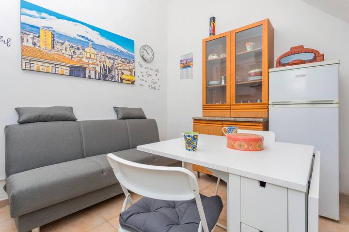 Vacation rental for 4 people in Catania