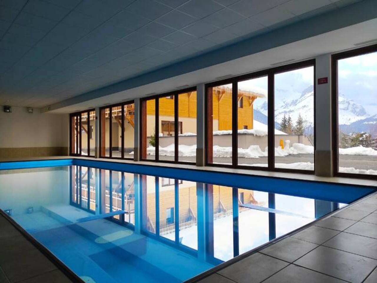 Appartement entier, Maison de vacances à Combloux avec piscine et spa in Combloux, Pays du Mont-Blanc