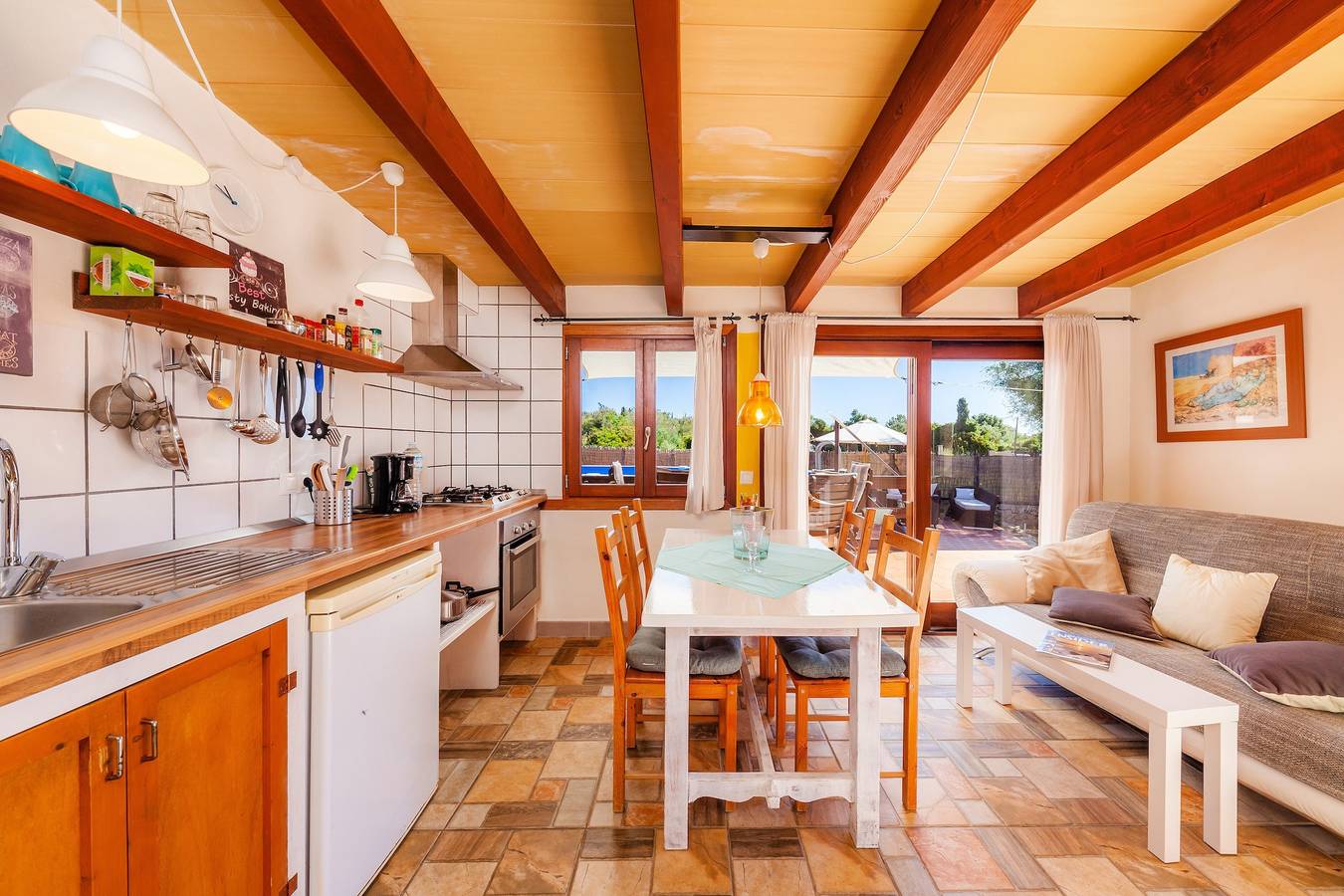 Guest House 'Apartment Tina Capdepera' with Private Pool, Wi-Fi and Air Conditioning in Capdepera, East Majorca