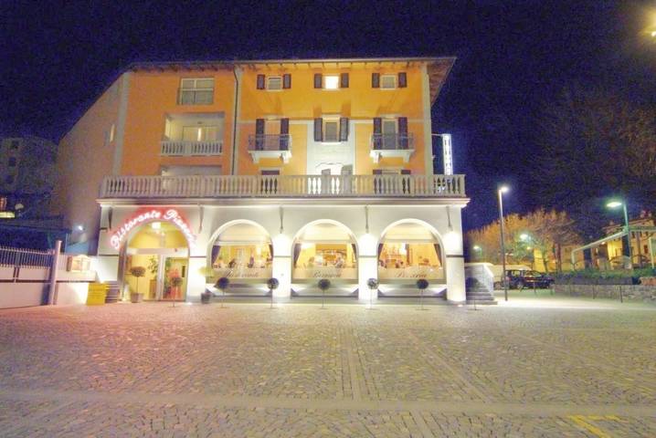 Hotel für 4 Personen in Tirano