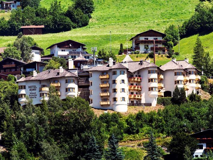 Ferienwohnung für 8 Personen, mit Balkon/Terrasse und Pool sowie Sauna