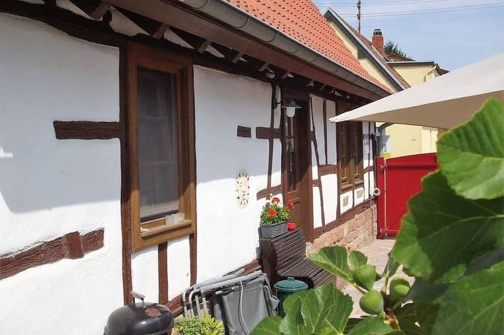 Ferienhaus für 4 Personen, mit Terrasse und Pool