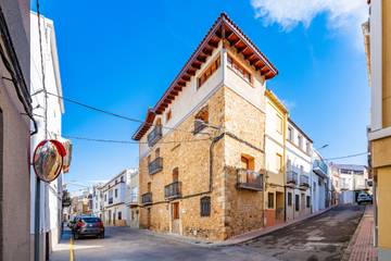 Holiday Rental for 10 People in Albocàsser, Castellón Province, Photo 1