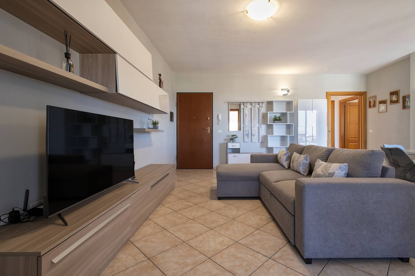 Entire apartment, Apartment 'Clhome Comfort at the beach' with Private Terrace, Wi-Fi and Air Conditioning in La Pietraia, Alghero