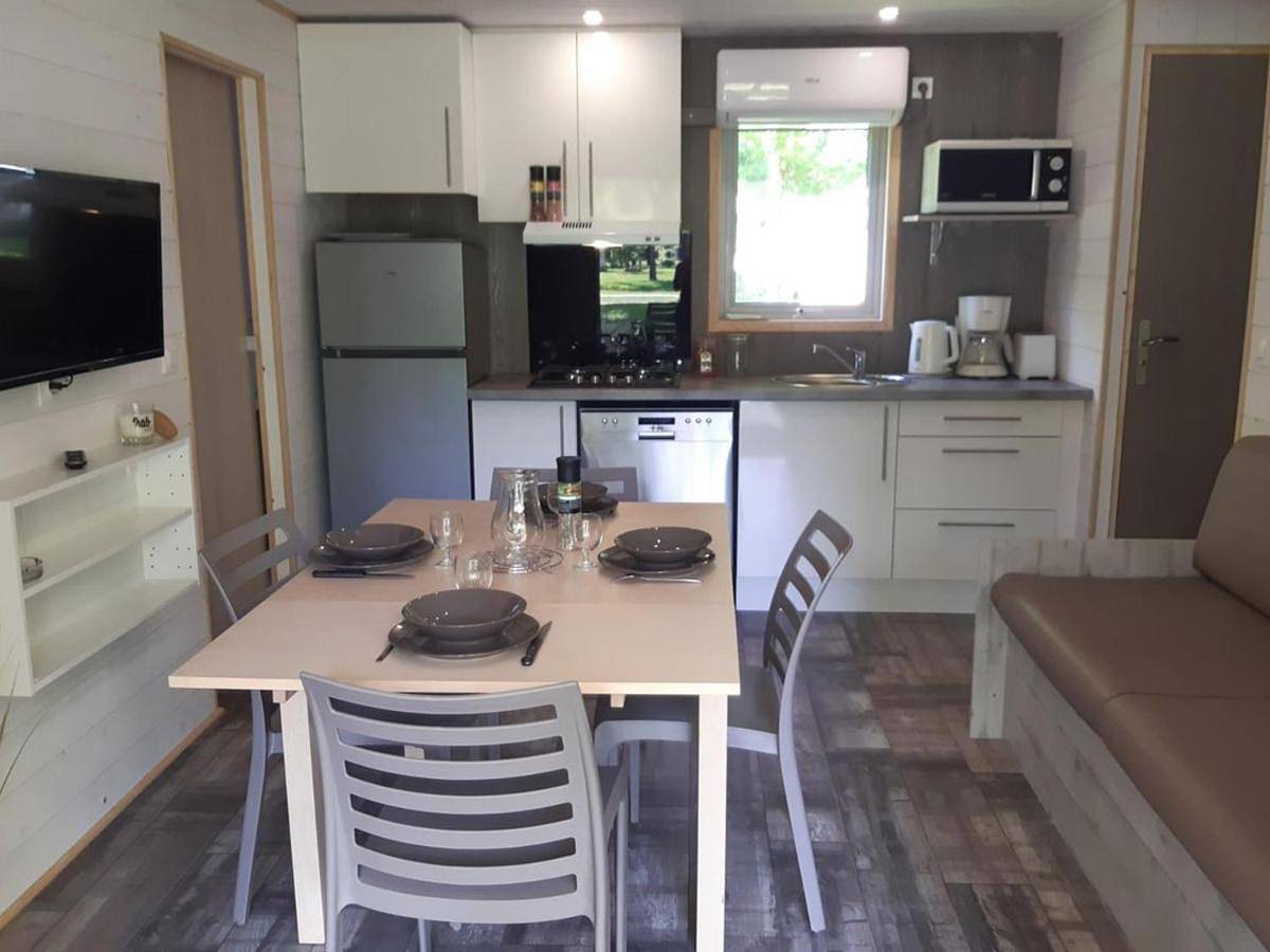 Chalet avec clim, animaux Ok - 6 pers. - Api-1-52-2965 in Coulon, Région de Niort