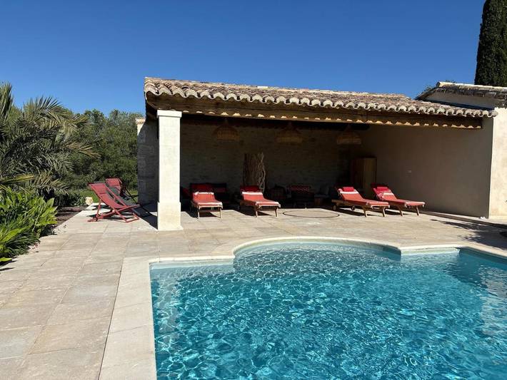 Location de vacances pour 4 personnes, avec jardin et vue ainsi que piscine et vue sur le lac à Maillane - 4