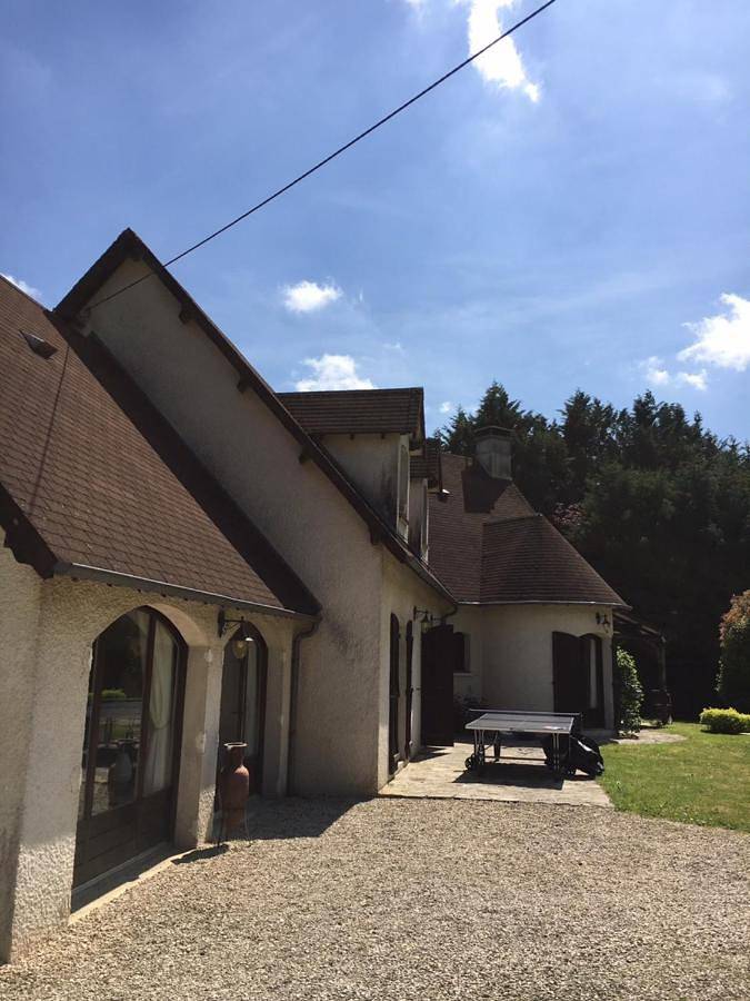 Location de vacances pour 14 personnes, avec piscine et jacuzzi ainsi que jardin et sauna à Saint-Martin-des-Champs (Yonne) - 3