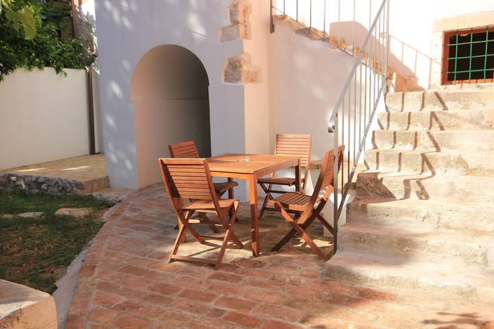 2-Zimmer-Haus mit Terrasse Mali Losinj, Losinj in Mali Lošinj, Lošinj (Kvarner Bucht)