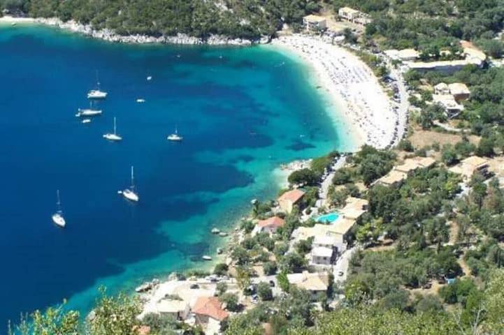 Διαμονή για διακοπές για 6 άτομα στον Πόρο (Λευκάδα)