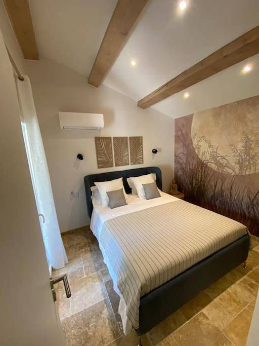 Gîte pour 4 personnes, avec jardin à Saze - 2