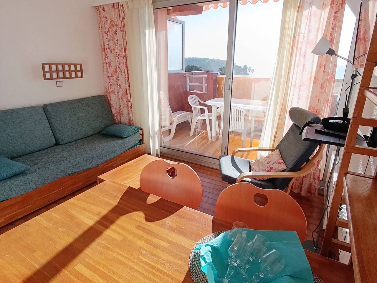Ganzes Studio, Studio für 4 Pers. mit Wlan, Meerblick von Terrasse in Roquebrune-Cap-Martin, Nizza und Umgebung