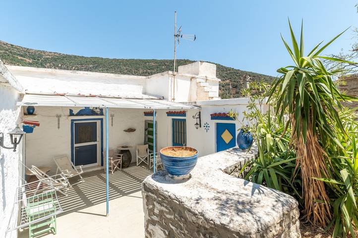 Ferienhaus für 7 Personen, mit Balkon und Garten in Andros