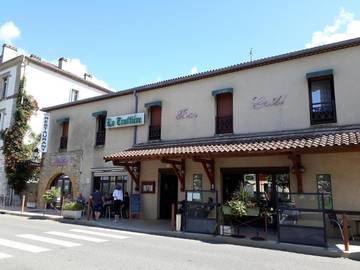 Hôtel pour 2 personnes, avec terrasse à Puy-l'Évêque