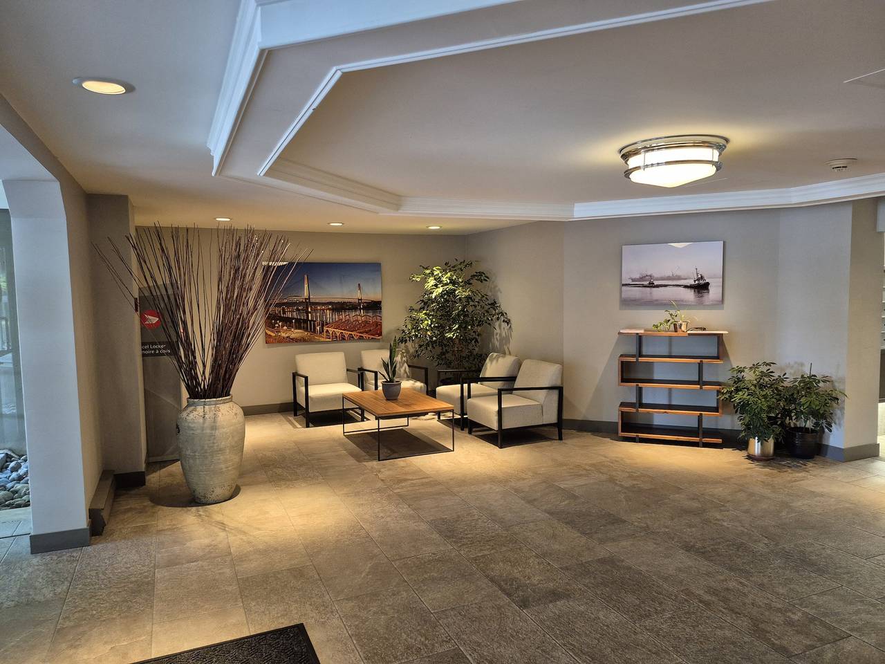 Apartamento entero, Amplio apartamento de 3 dormitorios con vistas al río en Metro Vancouver in New Westminster, Columbia Británica