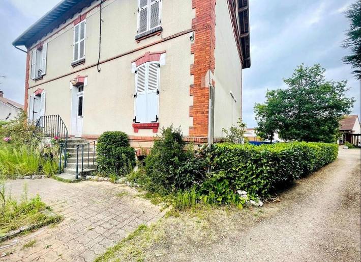 Gîte pour 4 personnes, avec terrasse à Châlette-sur-Loing