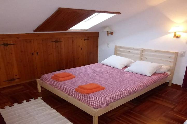 Gîte pour 9 personnes, avec terrasse et piscine à Puigcerdà - 4