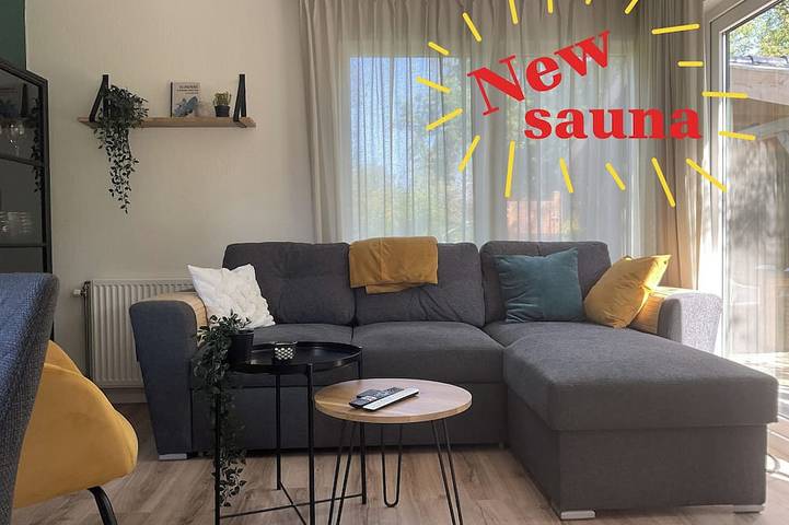 Chalet für 4 Personen, mit Garten und Sauna sowie Terrasse und Pool