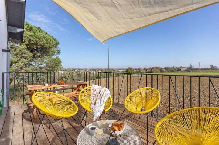 Gîte pour 6 personnes, avec balcon ainsi que sauna et jardin