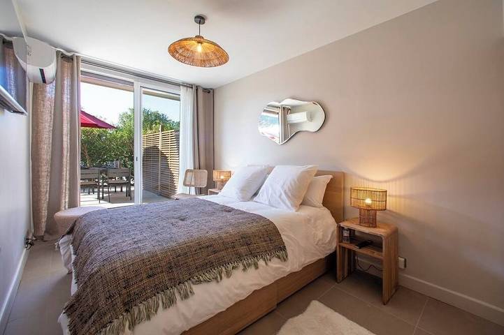 Gîte pour 2 personnes, avec terrasse et jardin dans Plage de la Bouillabaisse - 2