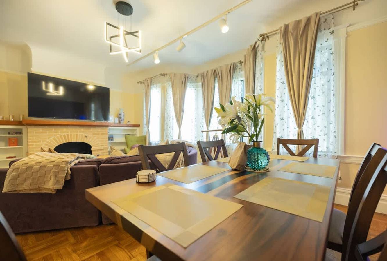 Enjoy a Golden Gate view in your 3Bd Nob Hill home in San Francisco, Nordkalifornien
