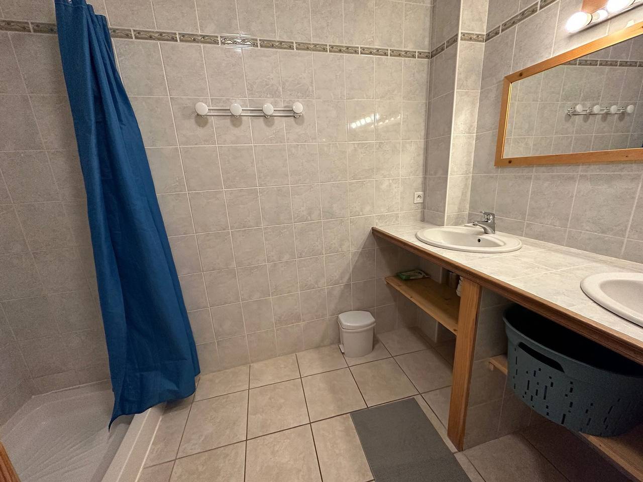 Ganze Wohnung, Geräumige Wohnung im Zentrum von Vars - 10 Schlafplätze, moderne Ausstattung in Vars (station de ski), Vars