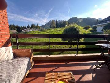 Gîte pour 3 personnes, avec terrasse ainsi que vue et jardin à Vionnaz