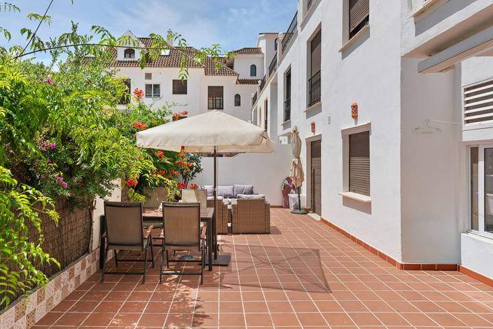Apartamento entero, Marina Real 2474 Puerto Duquesa in Playa Gaviotas, Manilva