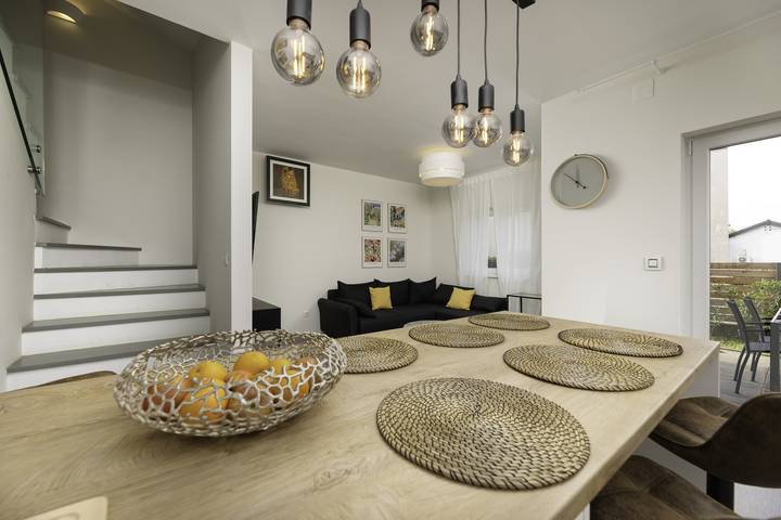 Apartament wakacyjny dla 5 osób, z ogród w Malinska