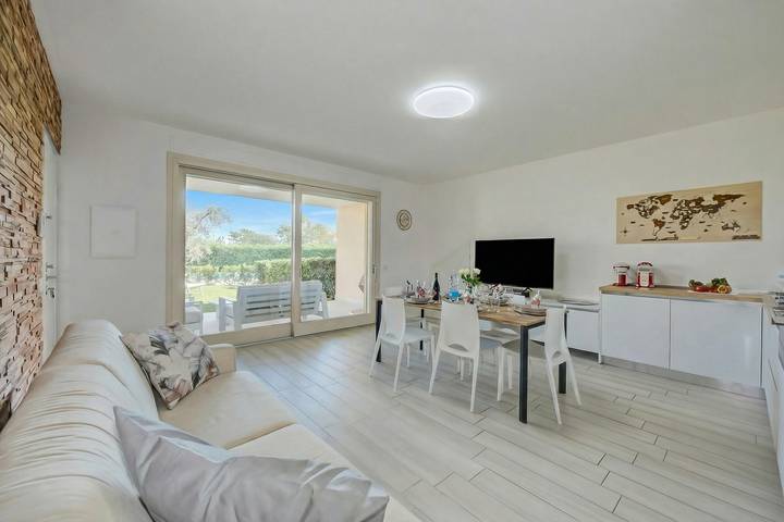 Appartamento intero, Una Meta Tra Gli Ulivi - Pool and Private Terrace in Peschiera del Garda, Prealpi Gardesane