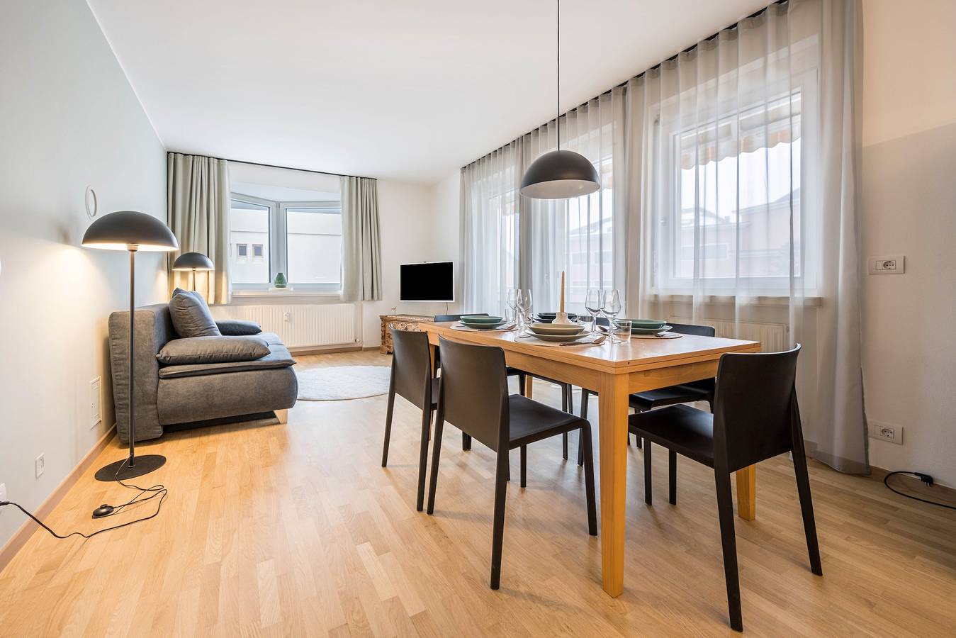 Ganze Wohnung, Ferienwohnung "Avia Living" mit Bergblick, Balkonen und Wlan in Bruneck, Kronplatz