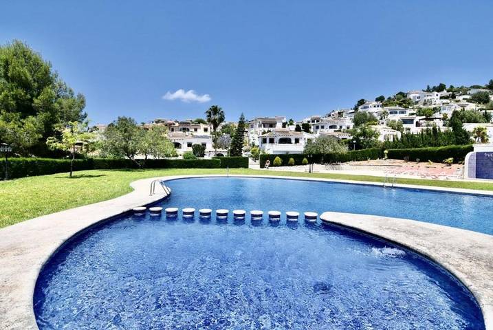 Location de vacances pour 4 personnes, avec piscine et balcon ainsi que jardin et vue à Murla - 2